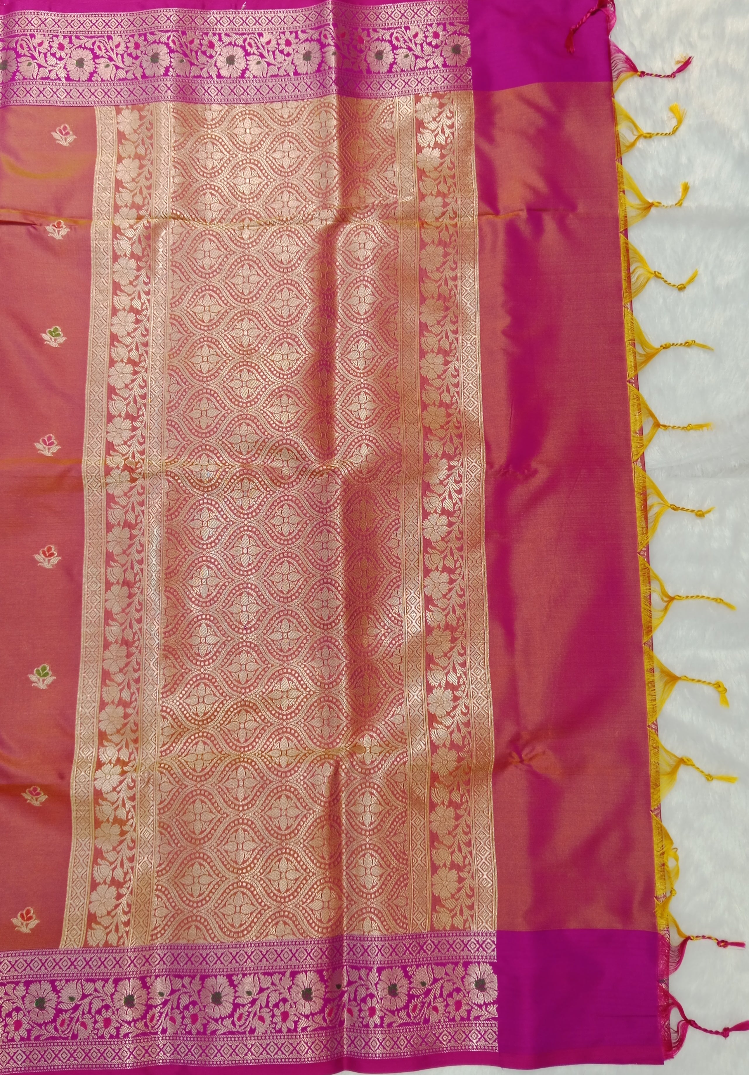 PEACH - CORAL BANARASI SILK SAREE WITH MAGENTA ZARI BORDER