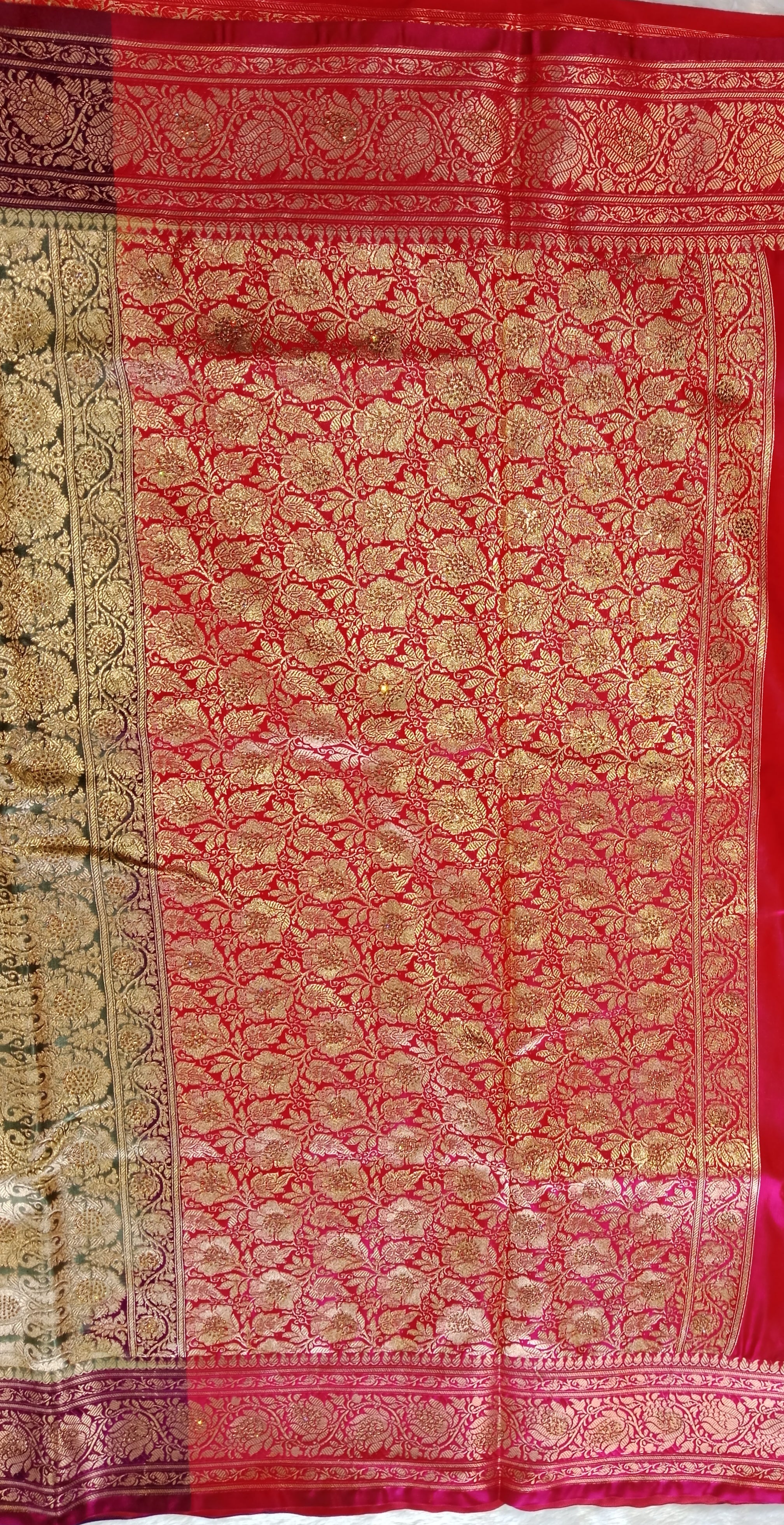 BOTTLE GREEN MAGENTA BANARASI SILK SAREE