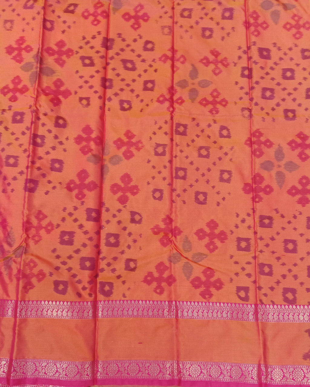 LIME GREEN GADWAL COTTON - SILK SAREE WITH CONTRAST CORAL PINK PALLU