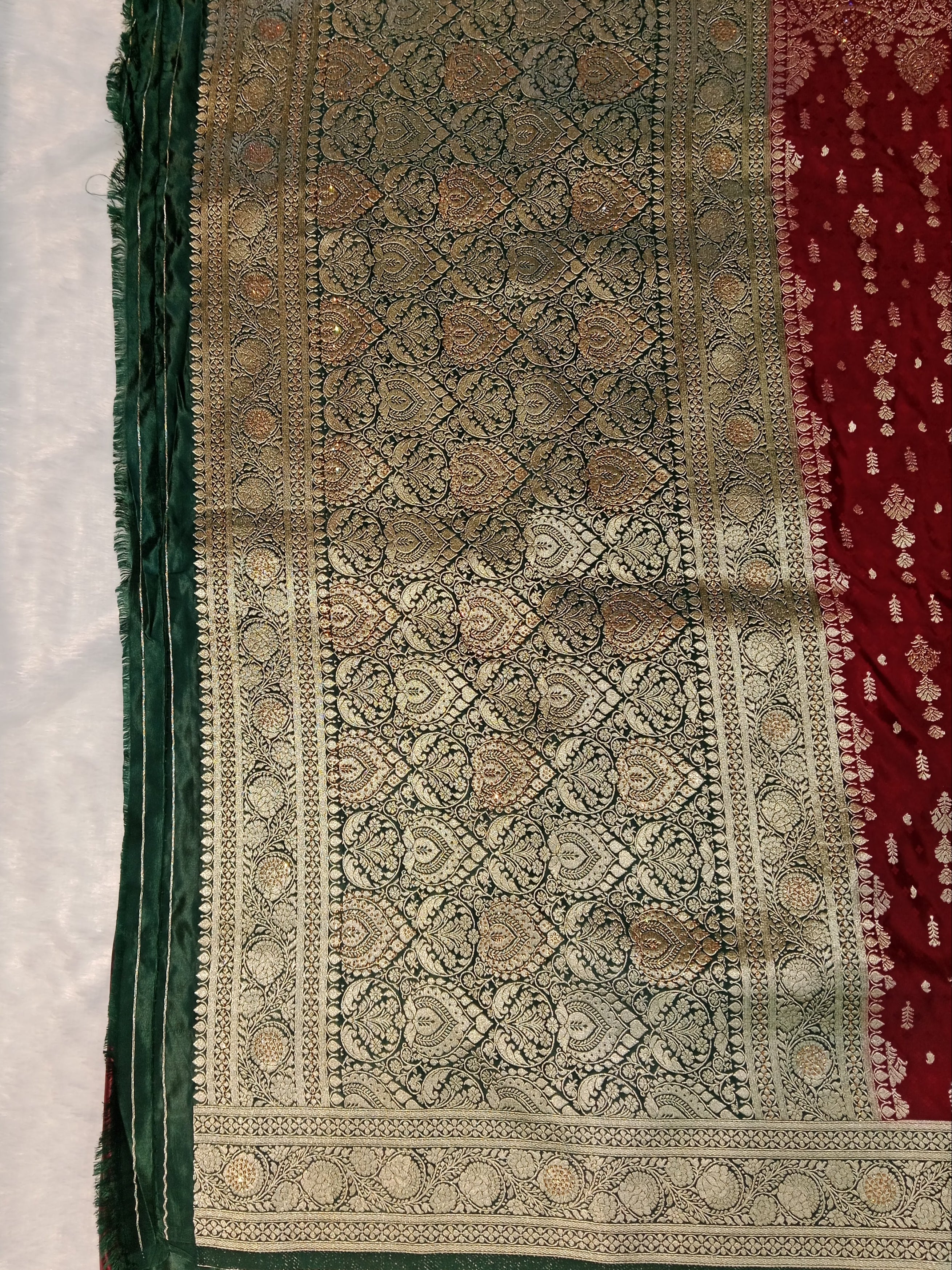 MAROON BANARASI SILK SAREE WITH BOTTLE GREEN CONTRAST