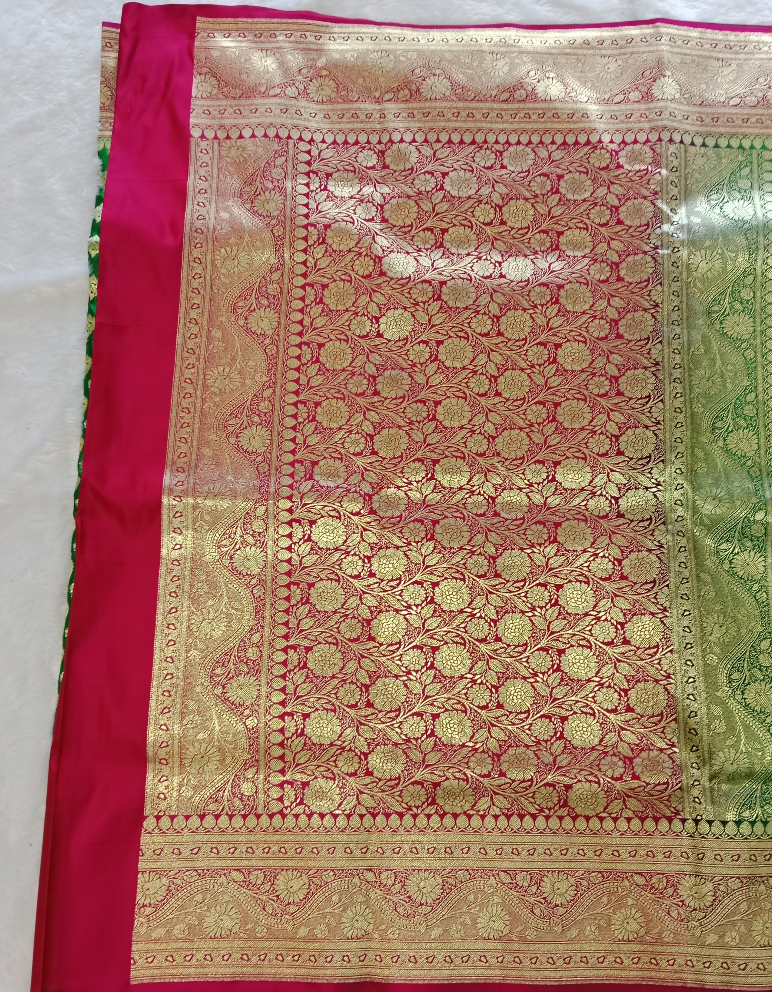 PARROT GREEN MAGENTA BANARASI SILK SAREE