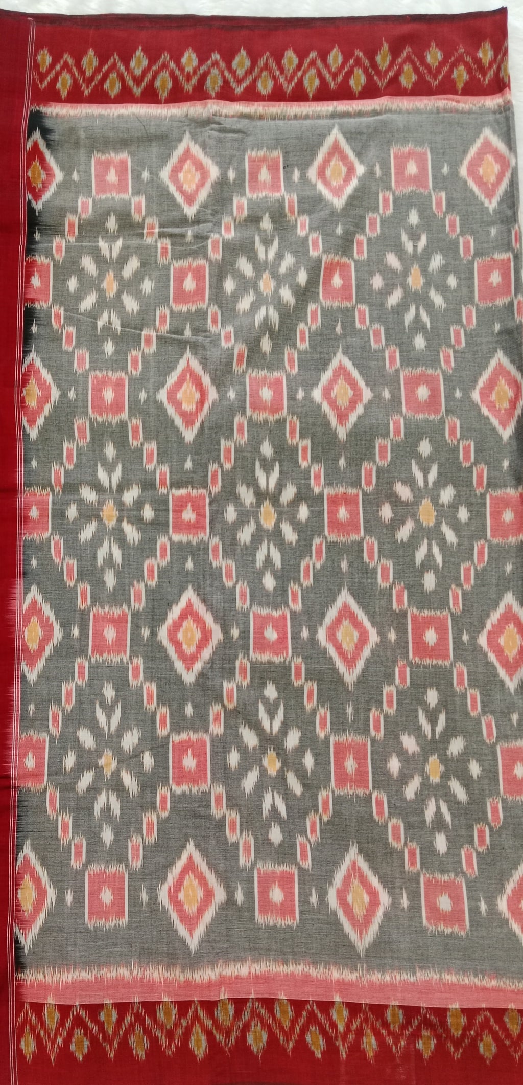 GREY SAMBALPURI HANDLOOM COTTON SAREE