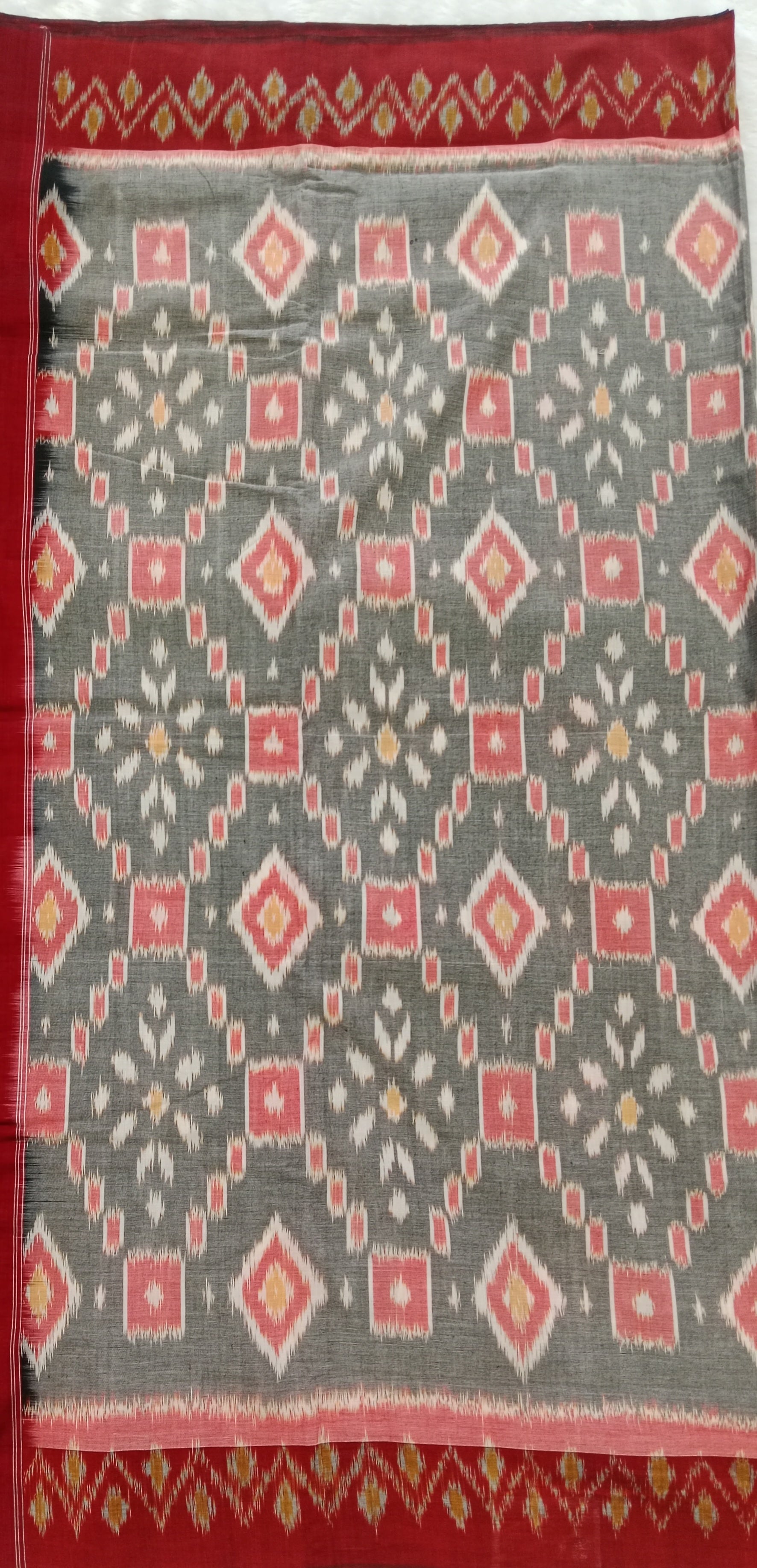 GREY SAMBALPURI HANDLOOM COTTON SAREE