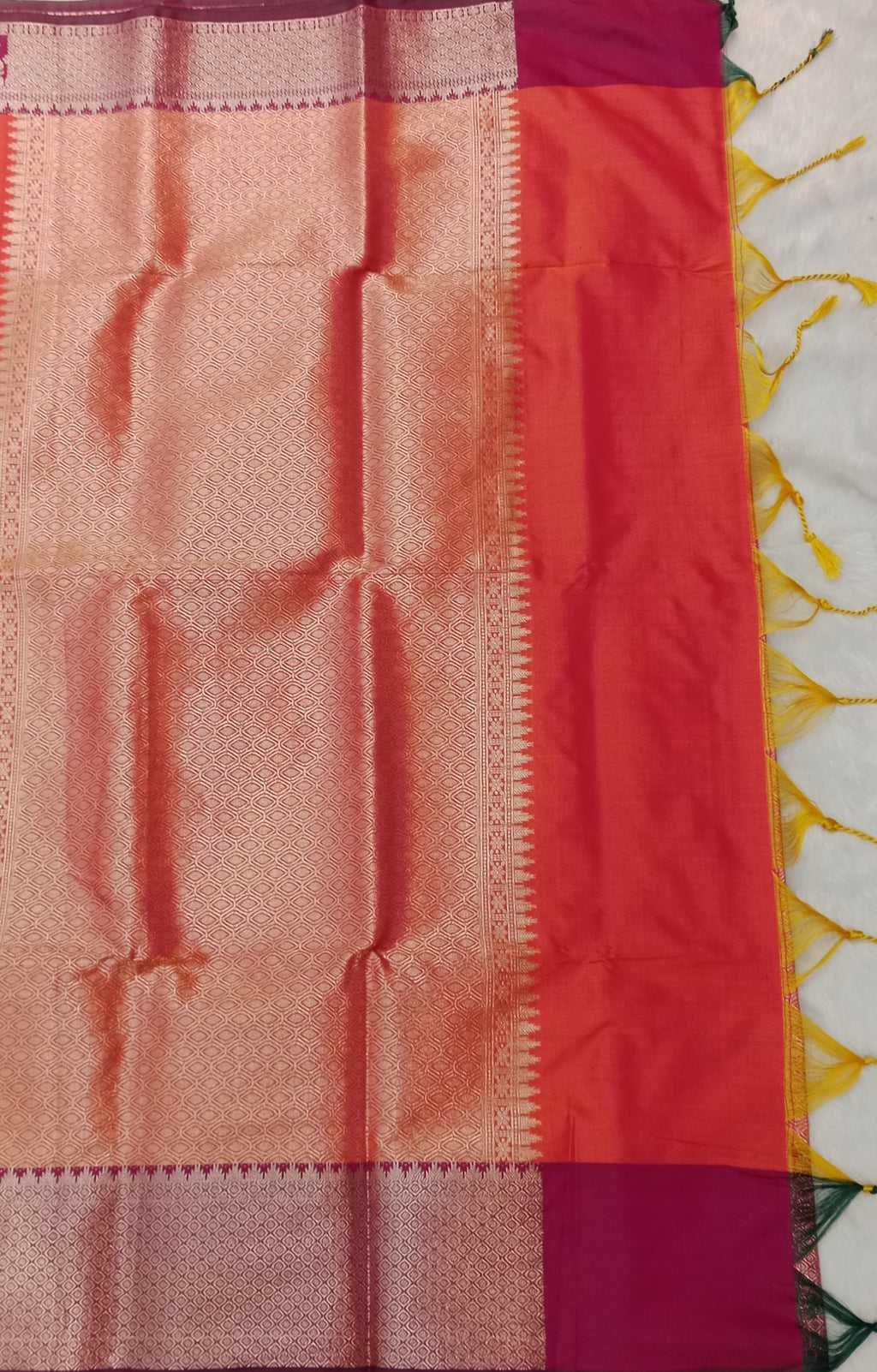 TANGERINE ORANGE KANCHIPURAM SILK SAREE WITH MAGENTA CONTRAST BORDER