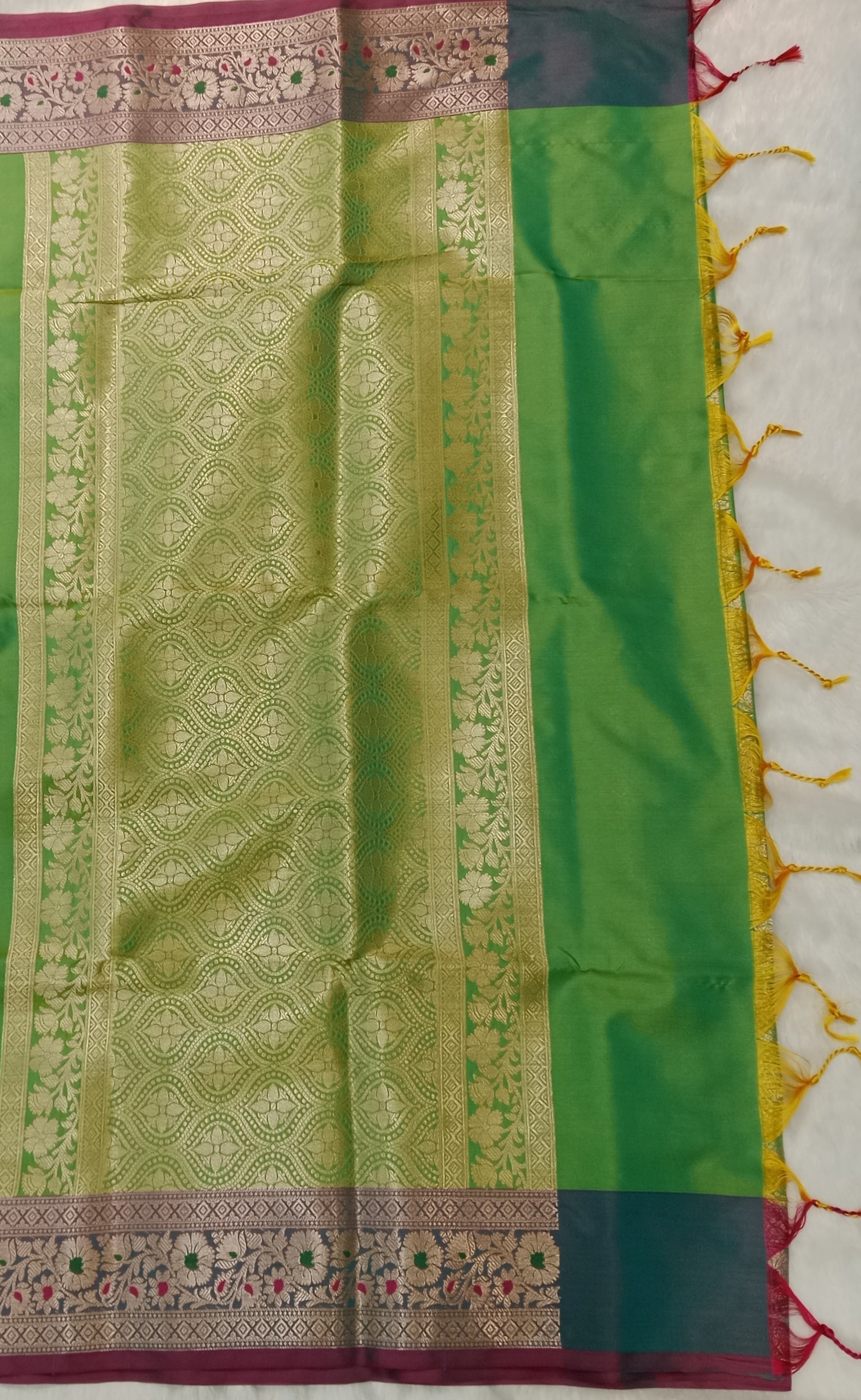 PARROT GREEN BANARASI SILK SAREE