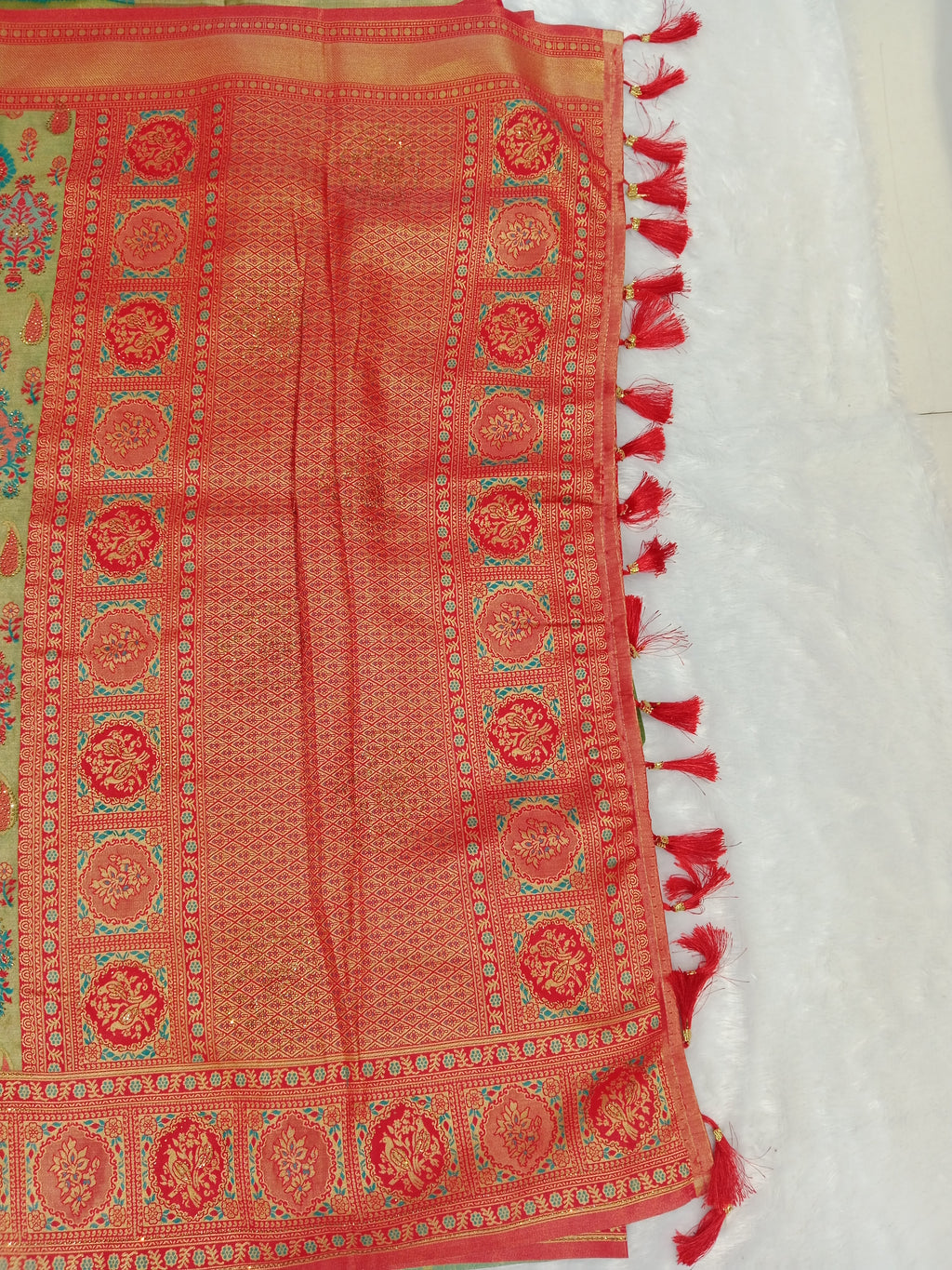 MEHNDI  GREEN BANARASI SILK SAREE