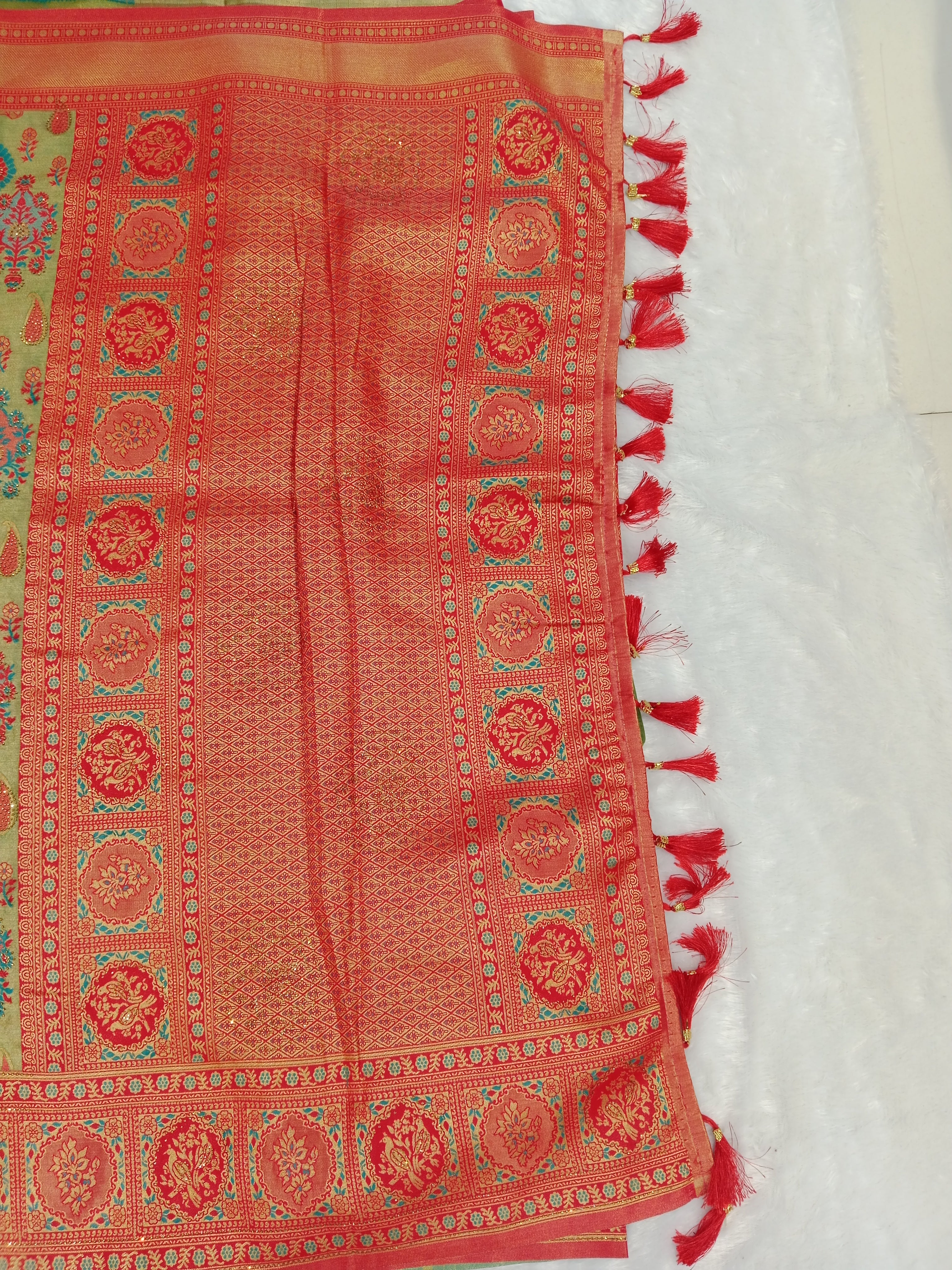 MEHNDI  GREEN BANARASI SILK SAREE