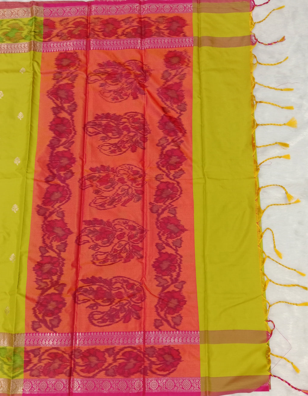 LIME GREEN GADWAL COTTON - SILK SAREE WITH CONTRAST CORAL PINK PALLU