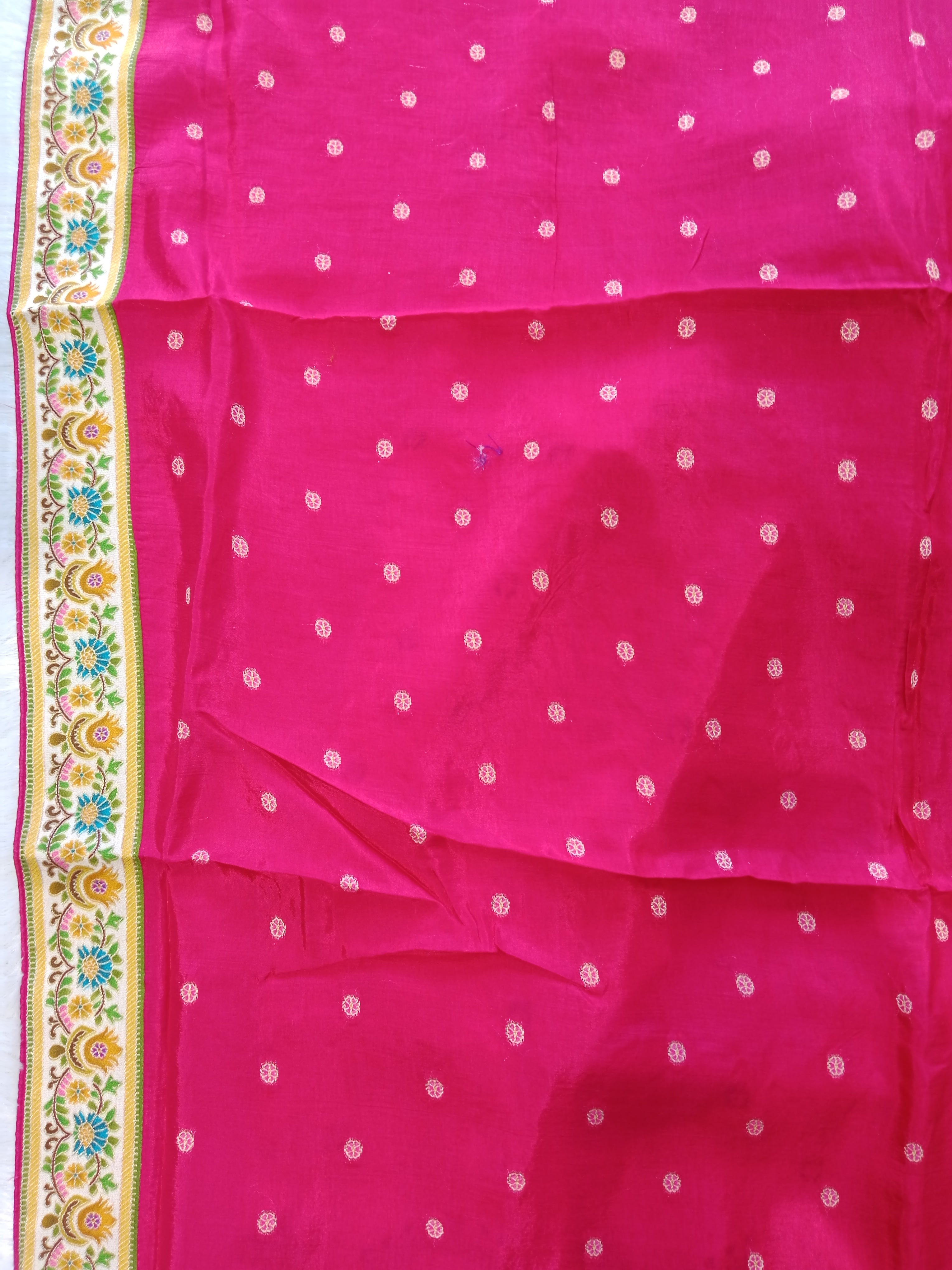 OFF- WHITE MULTICOLOUR PATAN STYLE SAREE