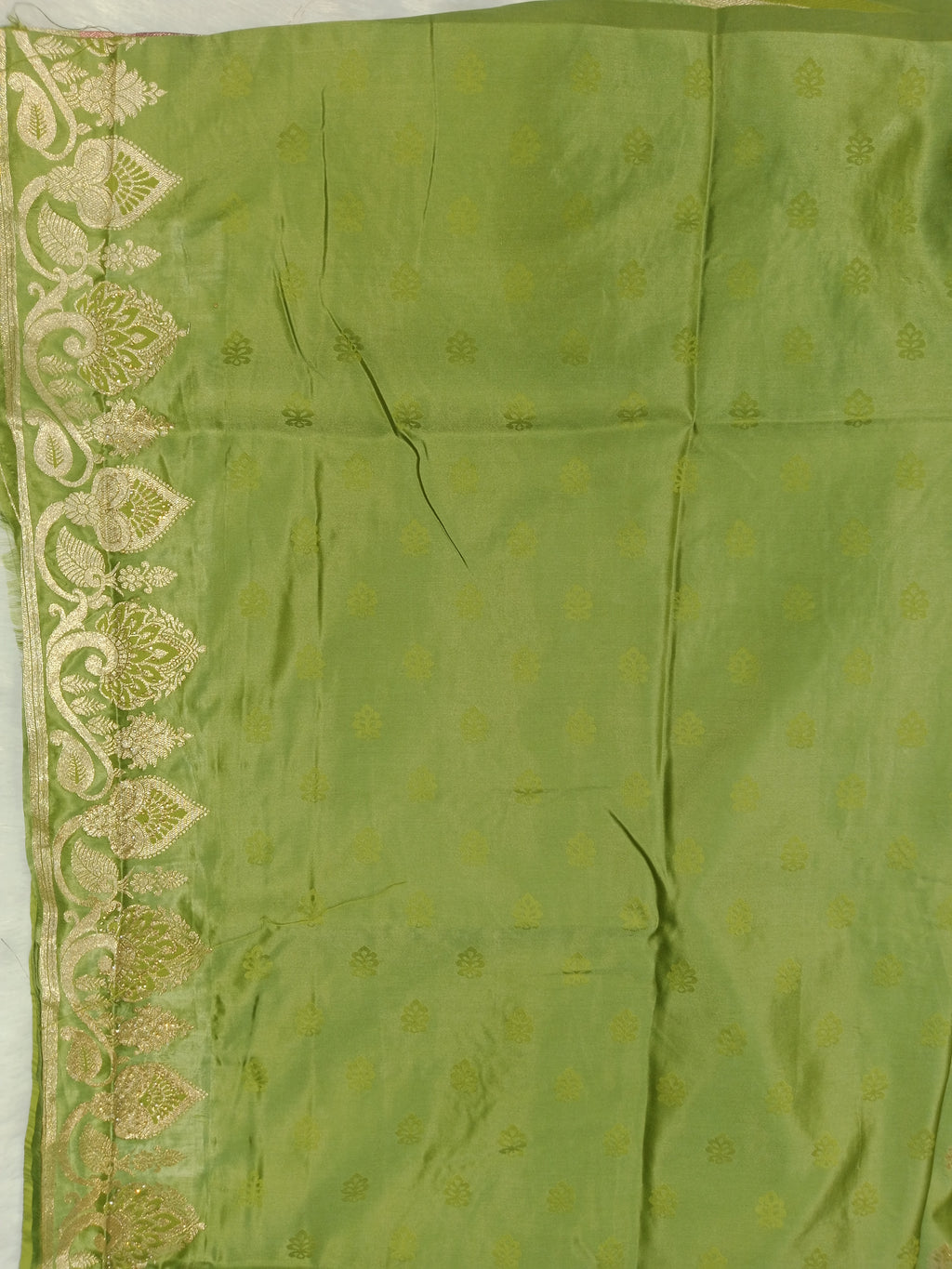 PARROT GREEN BANARASI SILK SAREE
