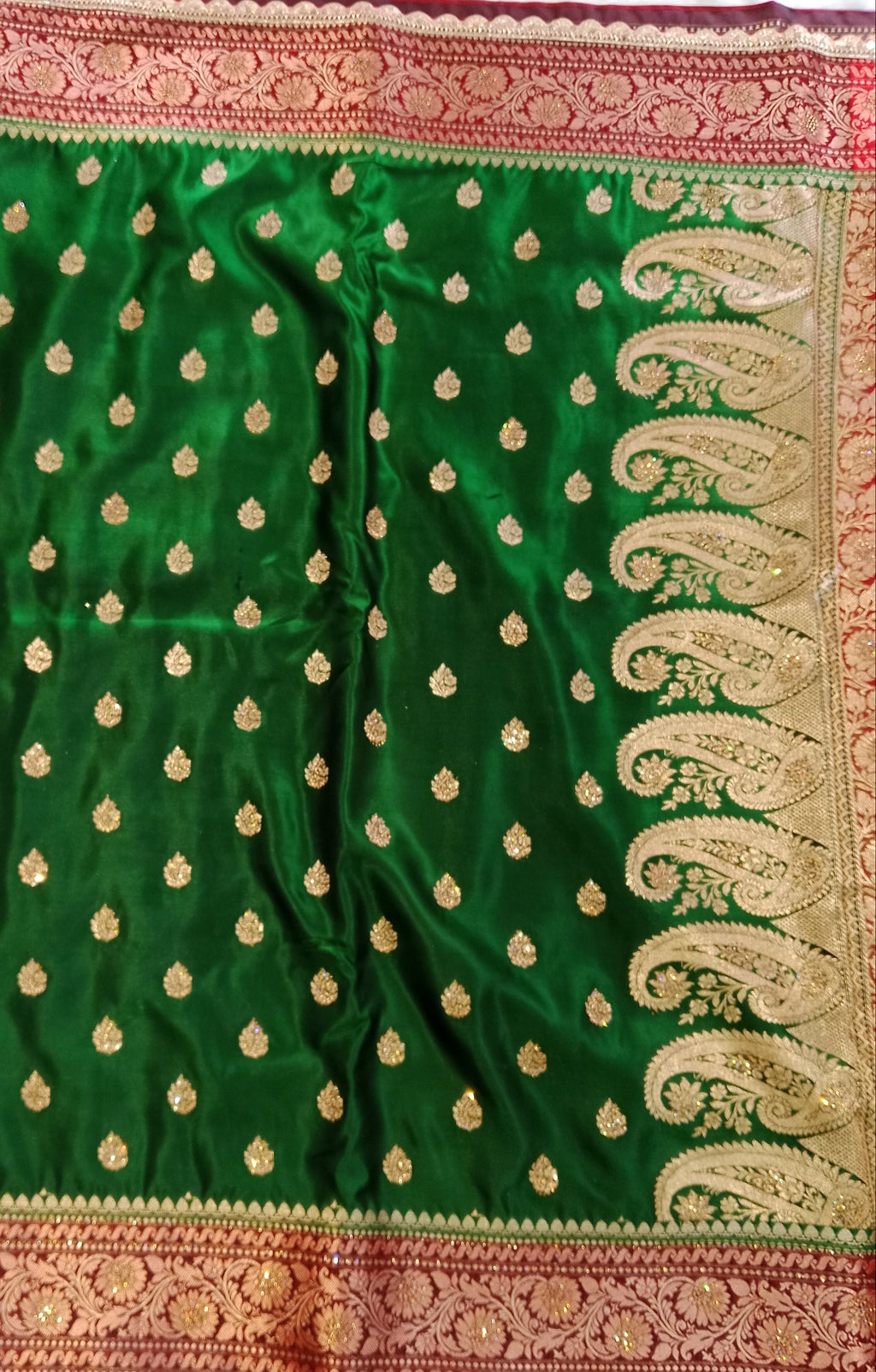 BOTTLE GREEN LAAL BANARASI SILK SAREE