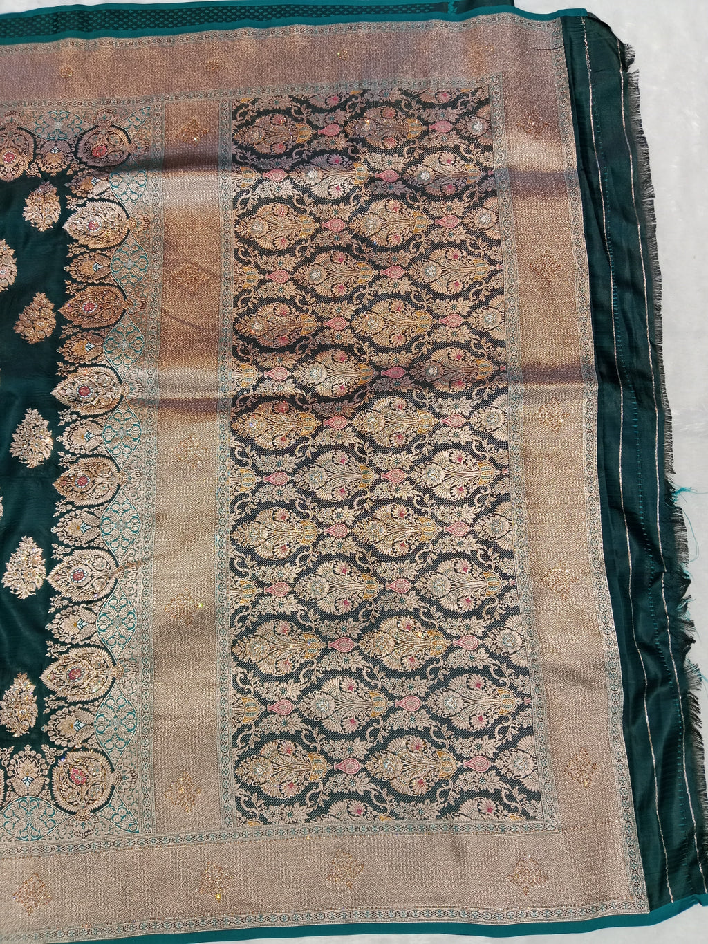 BOTTLE GREEN BANARASI SILK SAREE WITH SILVER ZARI