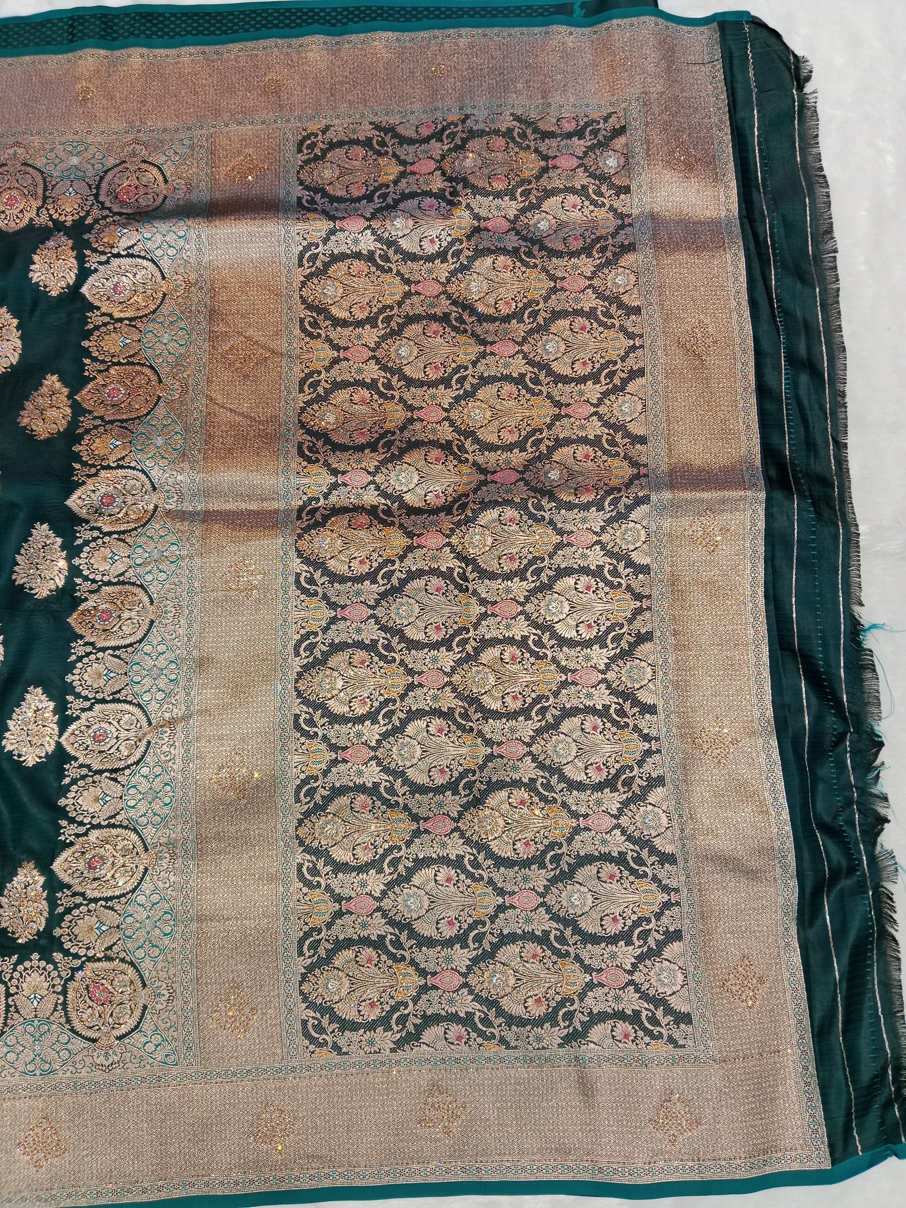 BOTTLE GREEN BANARASI SILK SAREE WITH SILVER ZARI
