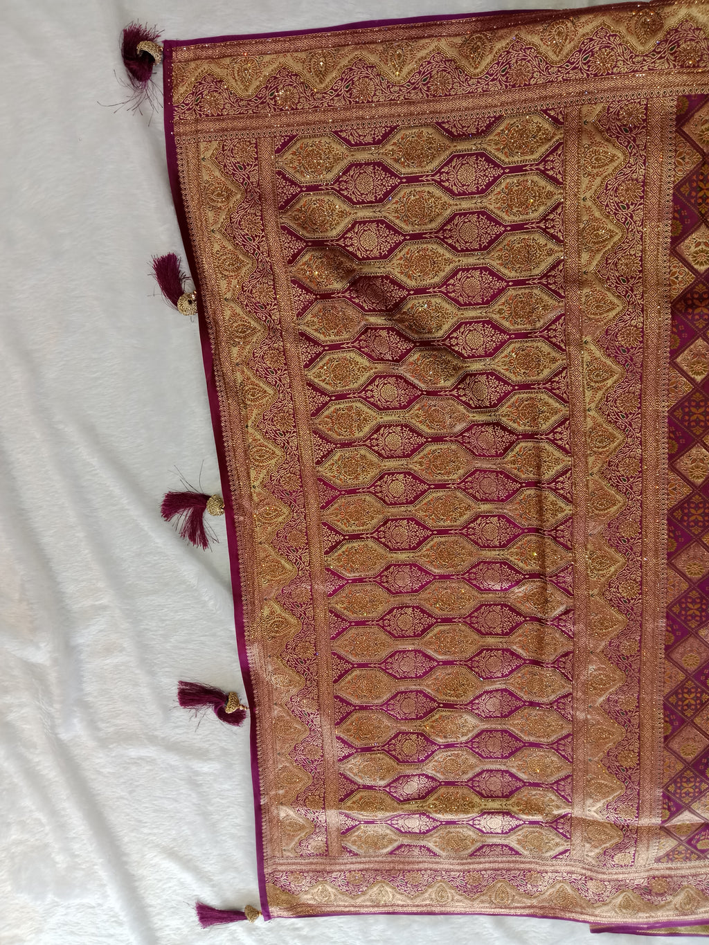 WINE ANTIQUE GOLD BANARASI SILK SAREE