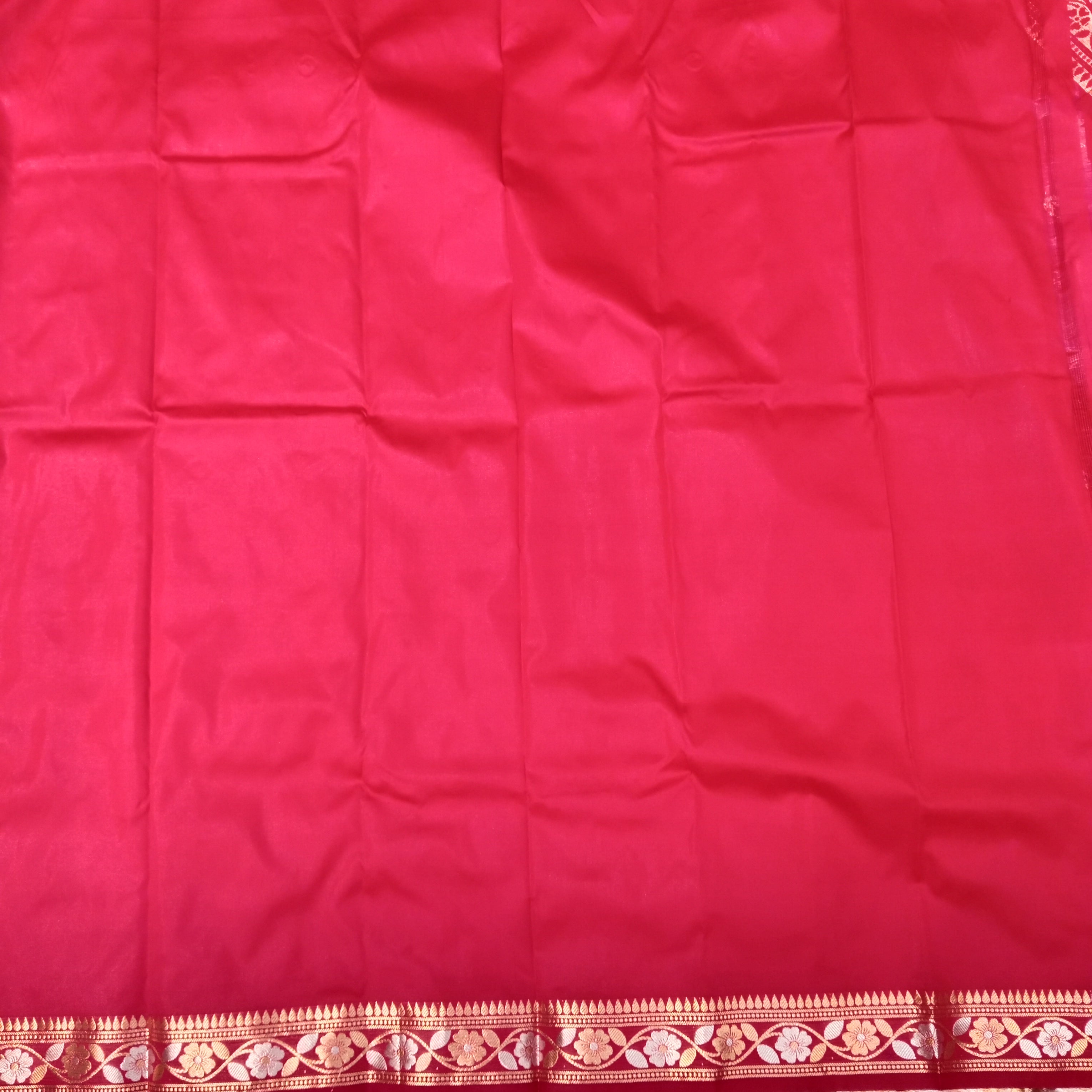 BRIGHT RED BANARASI SILK SAREE WITH GOLD ZARI BORDER