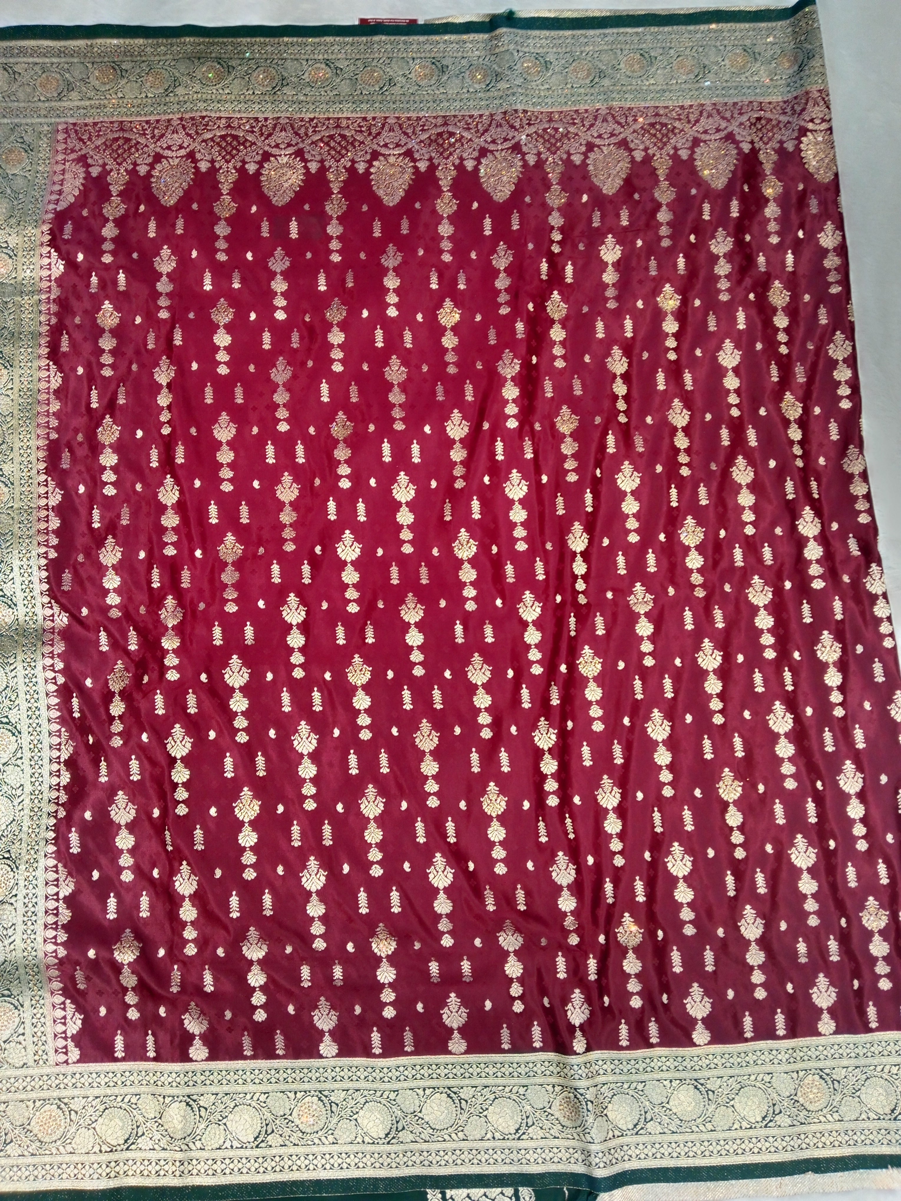 MAROON BANARASI SILK SAREE WITH BOTTLE GREEN CONTRAST